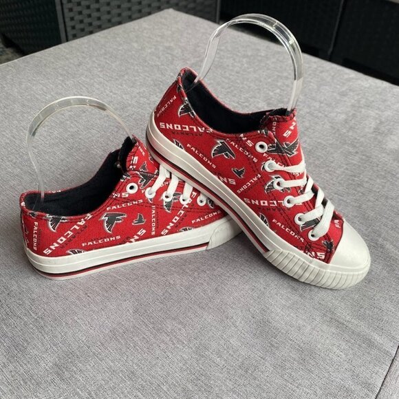 NFL Atlanta Falcons Team Logo Ladies Fashion Low Top Canvas Sneaker - Picture 1 of 6